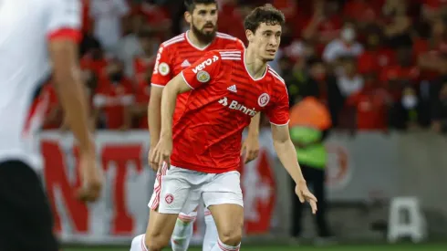 Foto: Maxi Franzoi/AGIF - Rodrigo Dourado em ação pelo Internacional