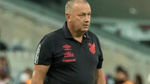 Foto: Robson Mafra/AGIF | James Freitas admite que vem trabalhando com elenco reduzido