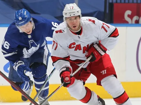 Em um jogão, Maple Leafs vencem Hurricanes na prorrogação pela NHL