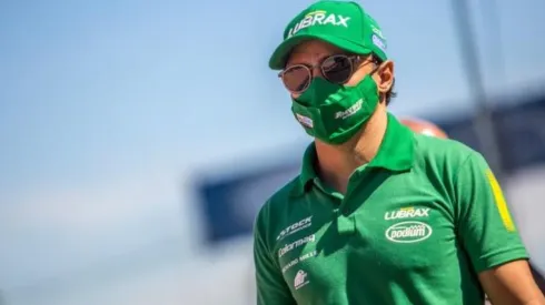 Foto: Arquivo pessoal Instagram - Felipe Massa com uniforme de sua equipe da Stock Car