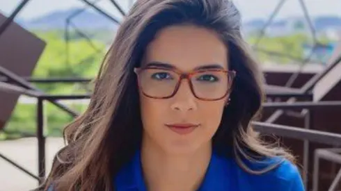 Foto: Reprodução/Twitter | Renata é uma das pioneiras na narração esportiva