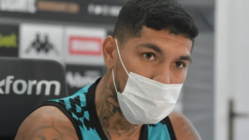 Foto: Thiago Ribeiro/AGIF | Vasco não para em Yuri e tem reunião com mais um volante