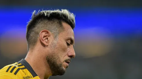 Foto: Thiago Ribeiro/AGIF - Diego Alves tem contrato expirando em dezembro e pode ser 'preterido' por Santos, do Athletico-PR