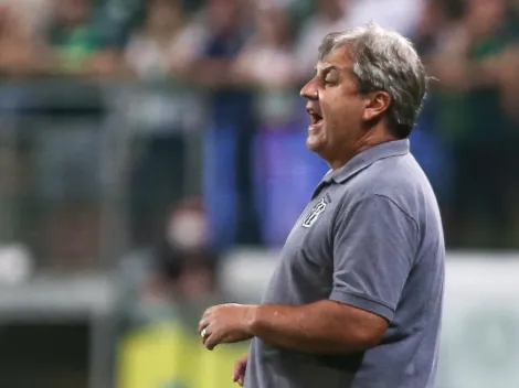 Atacante defende Gilson Kleina de críticas e garante: "Muito importante para a gente"