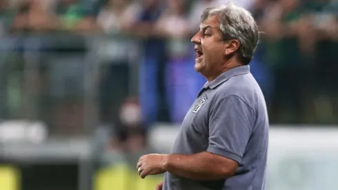 Foto: Marcello Zambrana/AGIF - Gilson Kleina, treinador da Ponte Preta