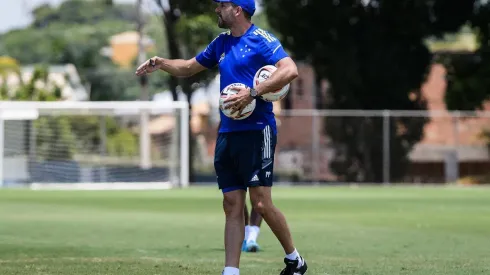 Pezzolano não comandará o Cruzeiro no duelo contra o Tombense; time terá escalação alternativa