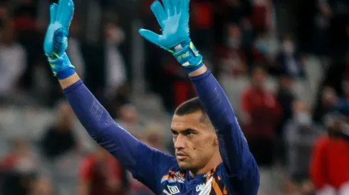 Foto: Gabriel Machado/AGIF – Santos tem contrato com o Furacão até o fim de 2023