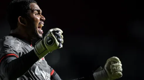 Foto: Thiago Ribeiro/AGIF - Lucas Arcanjo não demonstra preocupação em sondagem do Vitória em um novo goleiro