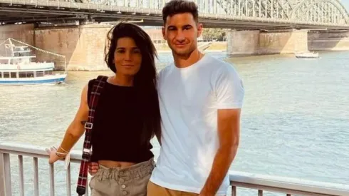 Twitter Oficial Agustina Albertario / @agusalbertario - Agustina e seu namorado Lucas Alario em passeio