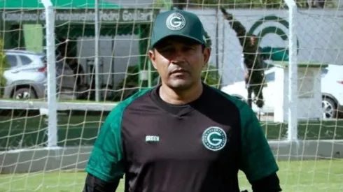 Foto: (Site Oficial Goiás/Rosiron Rodrigues/Goiás EC) - Glauber Ramos concedeu entrevista coletiva pós-jogo no Goiás nesta quinta (17)