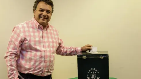 FOTO: MOURÃO PANDA/AMÉRICA-MG - Presidente durante as últimas eleições do clube