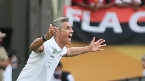 - O técnico não gostou da postura adotada pelos líderes do elenco