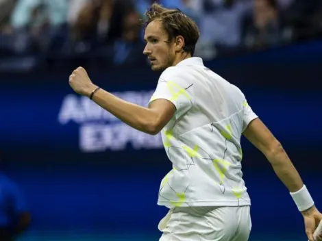 Em busca do n.º1, Medvedev estreia com vitória e irá enfrentar Andujar nesta noite; saiba como assistir ao vivo