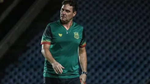 Foto: (Flickr Oficial Sampaio Corrêa/Ronald Felipe/Sampaio Corre FC) - João Brigatti deve promover algumas mudanças no Sampaio Corrêa para enfrentar o Bahia