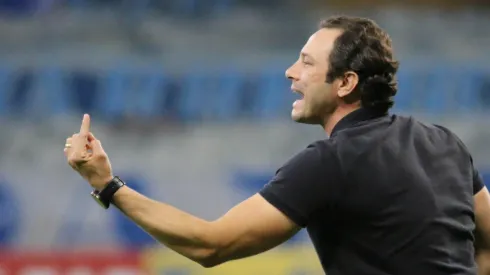 Fernando Moreno/AGIF - Bruno Pivetti em ação pelo Vitória em 2020