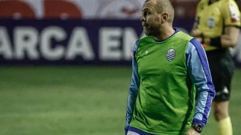 Foto: Paulo Paiva/AGIF - Mozart Santos fica na bronca após atuação do CSA em empate