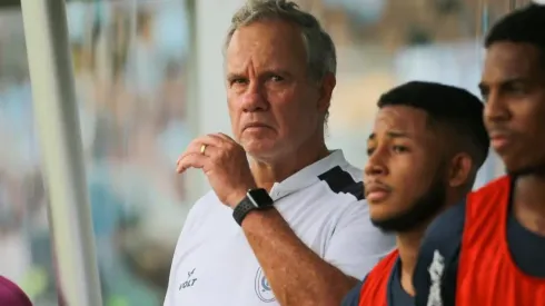 Foto: (Fernando Torres/AGIF) – Paulo Bonamigo deu aval para que o Remo liberasse um jogador que estava fora de seus planos