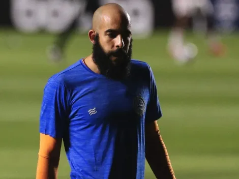 Esposa de Danilo Fernandes exibe imagem de recuperação do goleiro