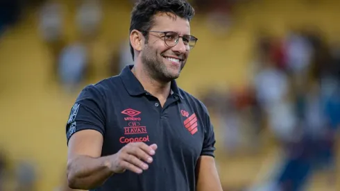 Foto: Diogo Reis/AGIF | Valentim diz