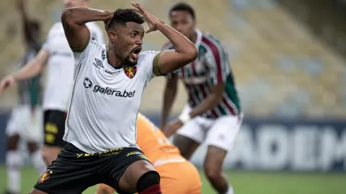 Jorge Rodrigues/AGIF – Sabino só fez duas partidas como titular esse ano