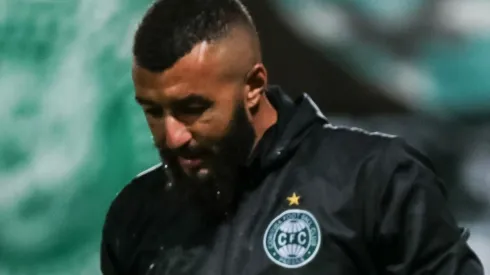 Foto: Robson Mafra/AGIF – Coritiba vai poupar titulares para encarar o Azuriz