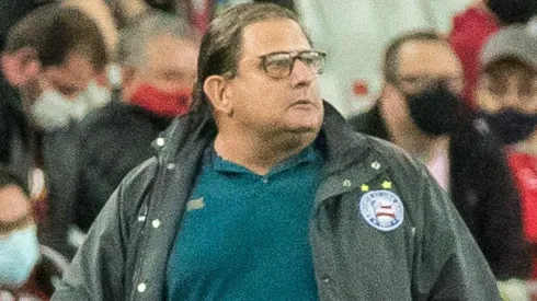 Foto: Robson Mafra/AGIF - Guto Ferreira foi criticado por Téo José