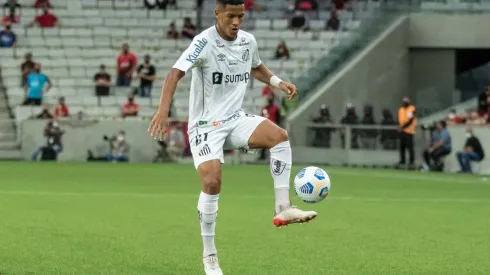 Robson Mafra/AGIF - Ângelo fala sobre Santos e Barcelona