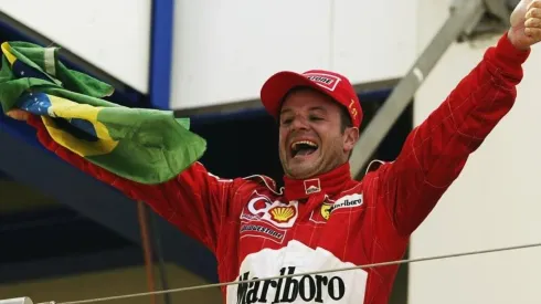 Foto: Getty Images - Rubens Barrichello comemora a vitória no GP da Europa de 2002, um de seus 11 triunfos na F-1.