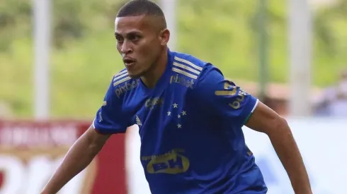 - O jogador acredita que a equipe Celeste pode conquistar o resultado positivo no confronto