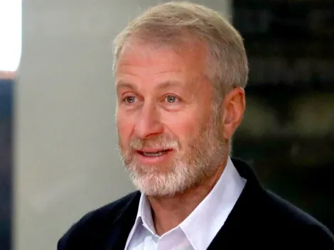 Após pressão do governo britânico, Abramovich coloca Chelsea à venda