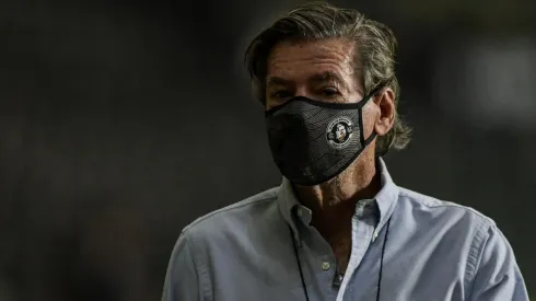 – O presidente comunicou Mário Bittencourt sobre a sua decisão