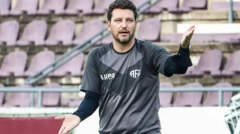 Foto: (Flickr Oficial Ferroviária/Tiago Pavini/Ferroviária SA) - Elano Blumer criticou a arbitragem do jogo entre Ferroviária e Vasco, nesta quarta (2), válido pela Copa do Brasil