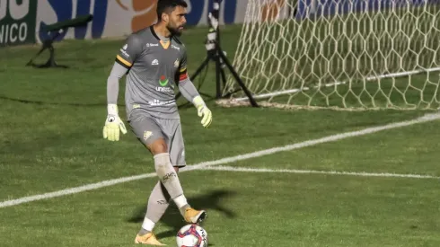 Foto: Robson Mafra/AGIF – Gustavo defende o Criciúma desde a temporada passada