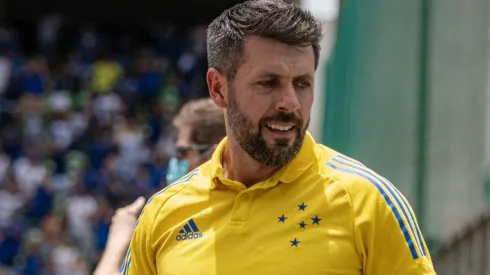 Foto: Alessandra Torres/AGIF - Paulo Pezzolano revelou como encontrou o time do Cruzeiro no início do ano