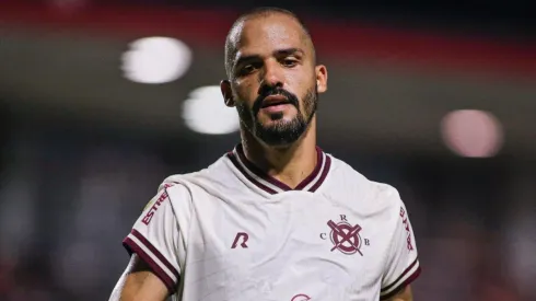 Foto: (Alisson Frazao/AGIF) - Artilheiro do CRB na temporada, Anselmo Ramon entrou na mira de um gigante brasileiro
