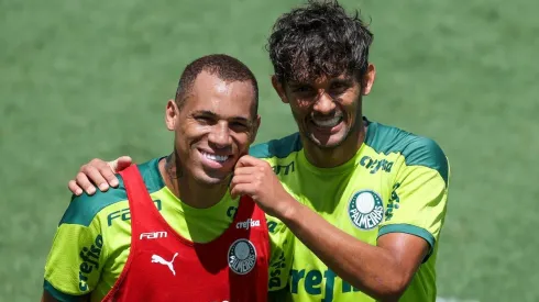 Foto: Cesar Greco - Breno Lopes (à esq.) foi oferecido pelo Palmeiras em lista por Pedro, do Flamengo