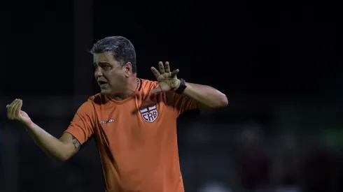 Thiago Ribeiro/AGIF. Marcelo Cabo chama a responsabilidade do mau desempenho do CRB para si e pede paciência para o trabalho da equipe.