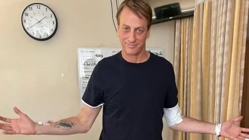 Foto Divulgação rede social do atleta - Tony Hawk no hospital