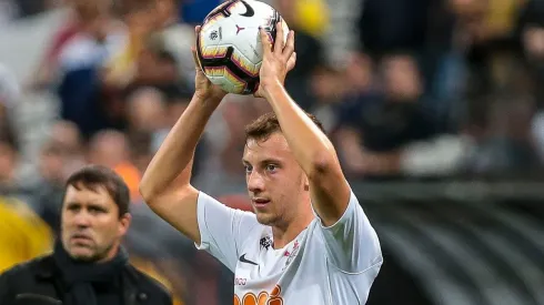 Foto: Ale Cabral/AGIF – Empresário de Carlos Augusto age para ajudar Corinthians com atacante