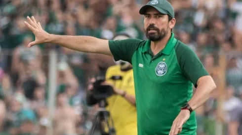 Foto: Robson Mafra/AGIF – Morínigo esboça time titular do Coritiba para duelo da Copa do Brasil