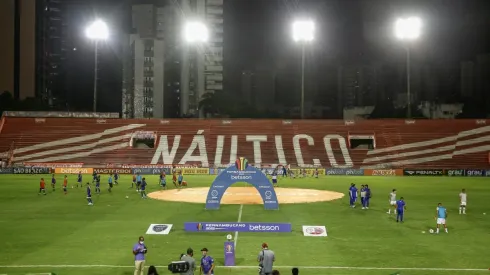 Foto: Paulo Paiva/AGIF - Náutico volta a receber público no estádio dos Aflitos