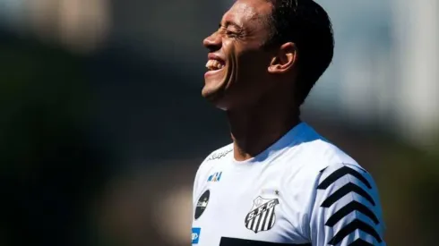 Foto: Ivan Storti/SFC – Douglas Santos é companheiro de time de Ricardo Oliveira (foto) no Athletic