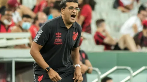 Foto: Robson Mafra/AGIF - Wesley Carvalho minimizou o resultado do Athletico pelo estadual