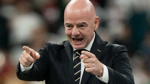 Foto: Tnani Badreddine ATPImages/Getty Images - Romildo Bolzan acionou à Fifa (presidente Gianni Infantino na foto) para que Porto pague por dívida de Pepê