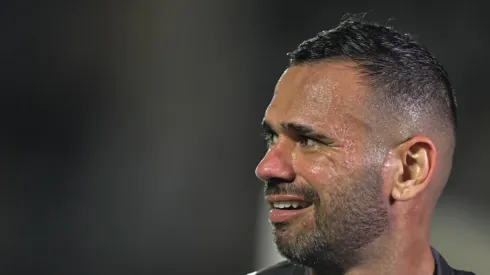 Foto: Thiago Ribeiro/AGIF - Leandro Castan assinou com o Guarani e vai enfrentar o Vasco na Série B por duas vezes