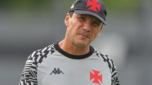 Foto: Thiago Ribeiro/AGIF - Zé Ricardo: pode receber novos reforços no Vasco em breve