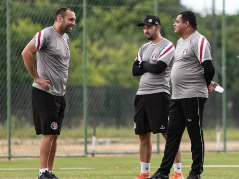 “Não vou deixar de pedir”: Leston Júnior pede foco em clássico em meio a agito político