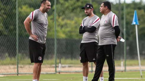 Foto: Rafael Melo/Santa Cruz F.C – Leston Júnior abriu o jogo sobre a instabilidade no Santa Cruz