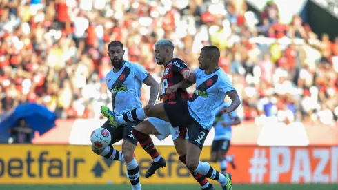 Flamengo e Vasco voltam a se enfrentar após 10 dias; em jogo anterior, Rubro-Negro venceu por 2 a 1 no estádio Nilton Santos