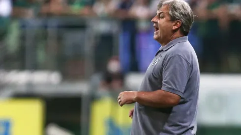 Foto: Marcello Zambrana/AGIF – Gilson Kleina encaminha acerto para ser o novo técnico da Chapecoense